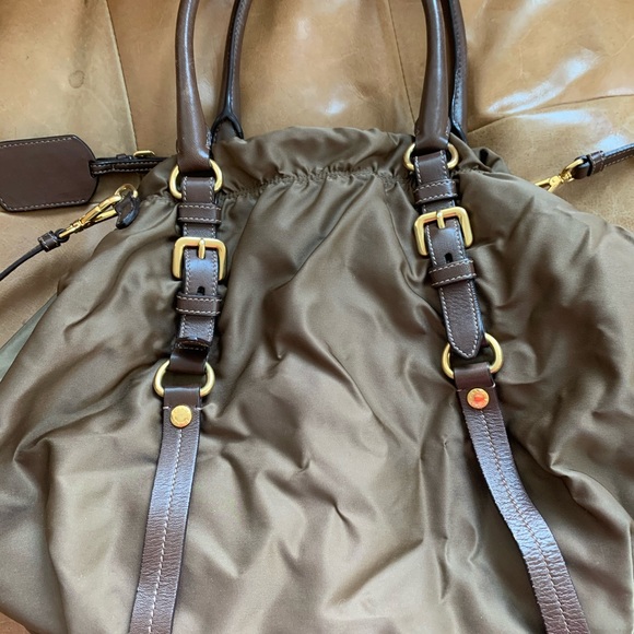 PRADA PURSE - Picture 6 of 7